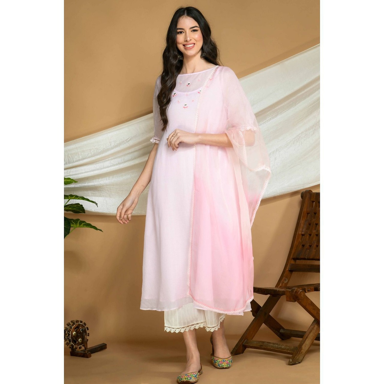 woman, fashion, ethnic kurta sets-7472039.jpg